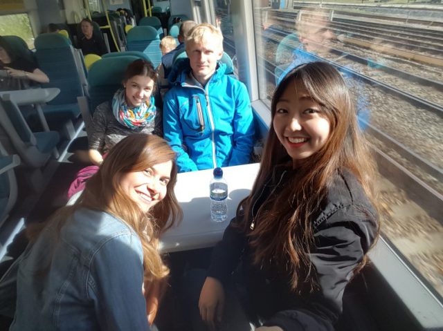 이스트 본으로 놀러 가는 길이에요! 심심해서 기차 안에서 찍은 사진~