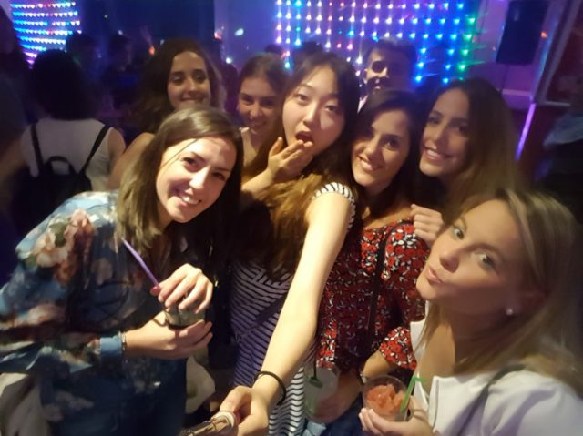 친구들과 가라오케(노래방) 과 펍에 다녀온 날이었는데요 그 순간을 기억하기 위해 사진을 남겼어요!