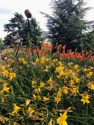 correspondent_MH-Hong_Kew-Gardens_00015-300x400